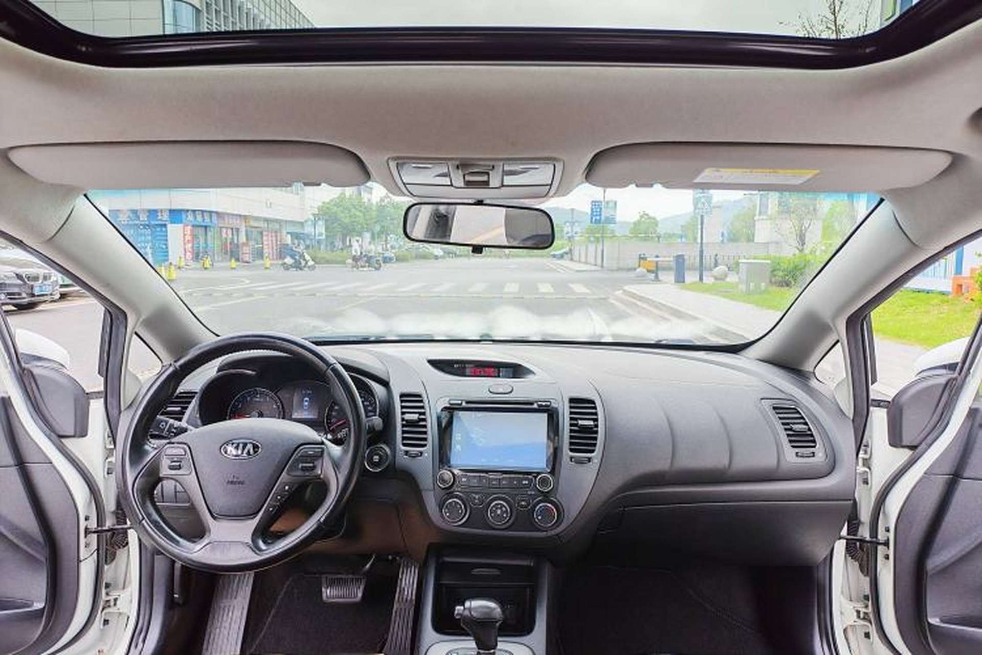 Used Kia K3S 2014 1.6L Automatic GLS Interior 1