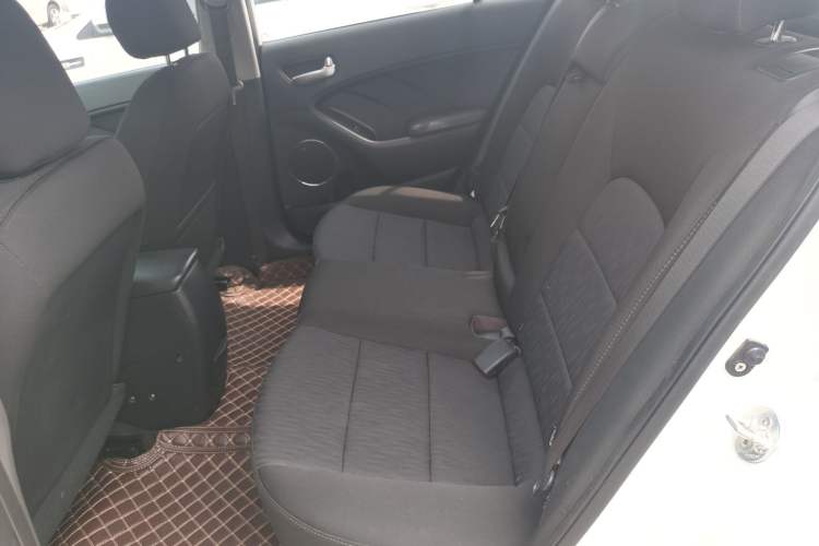 Used Kia K3S 2014 1.6L Manual GLS Interior 1