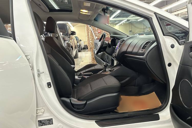 Used Kia K3S 2014 1.6L Automatic GLS Interior 2