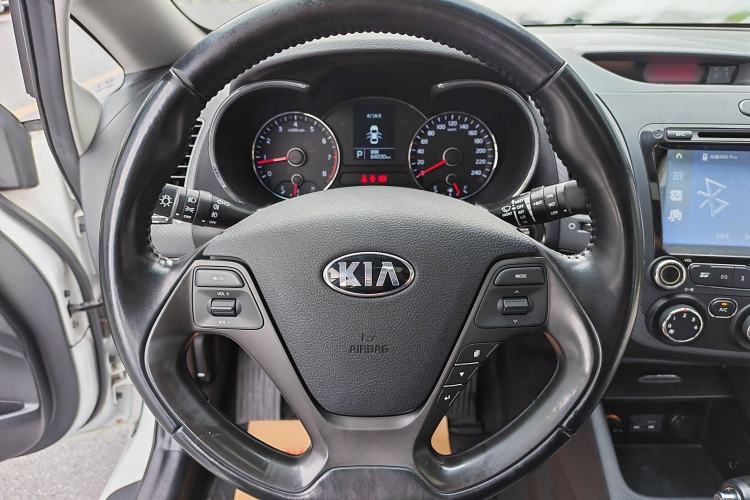 Used Kia K3S 2014 1.6L Automatic GLS Interior 3