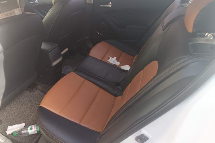 Used Kia K3S 2014 1.6L Automatic GLS Interior 3