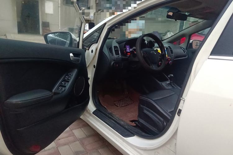 Used Kia K3S 2014 1.6L Automatic GLS Interior 3