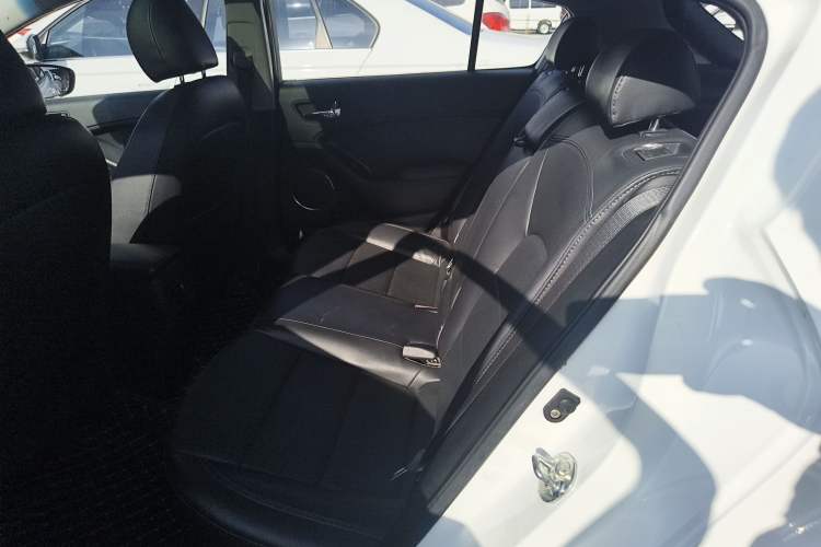 Used Kia K3S 2014 1.6L Automatic DLX Interior 4