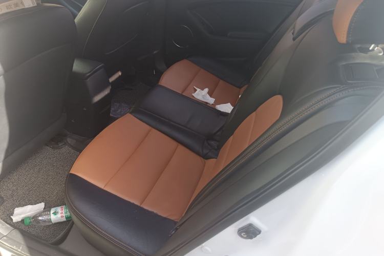 Used Kia K3S 2014 1.6L Automatic GLS Interior 4