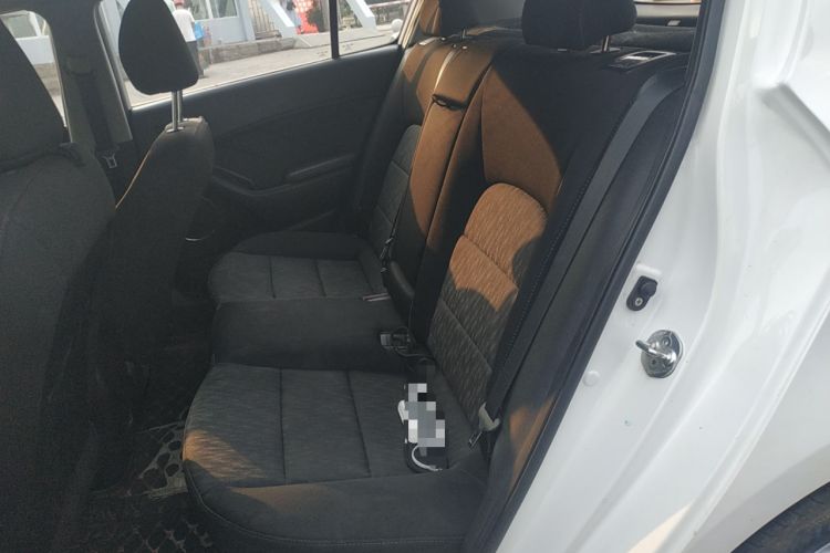 Used Kia K3S 2014 1.6L Manual GLS Interior 4