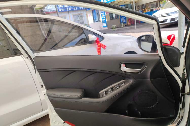Used Kia K3S 2014 1.6L Automatic GL Left Front Door Interior