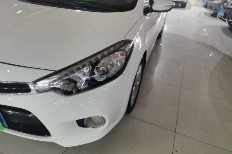 Used Kia K3S 2014 1.6L Automatic GLS Left Front Headlight