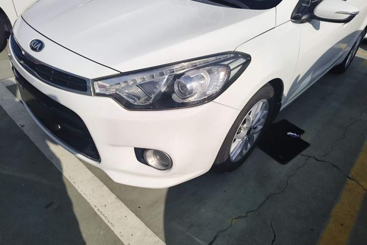 Used Kia K3S 2014 1.6L Automatic DLX Left Front Headlight