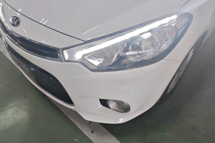 Used Kia K3S 2014 1.6L Automatic DLX Left Front Headlight