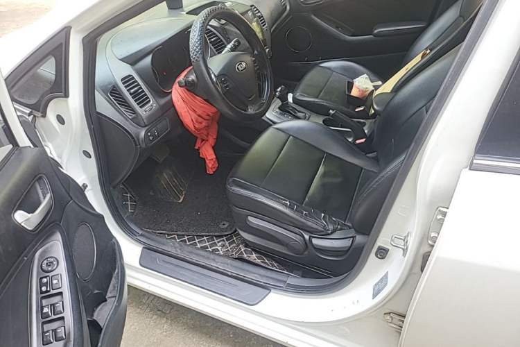 Used Kia K3S 2014 1.6L Automatic GLS Left Front Seat