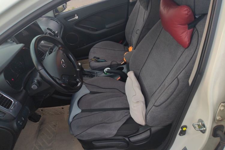 Used Kia K3S 2014 1.6L Automatic GLS Left Front Seat