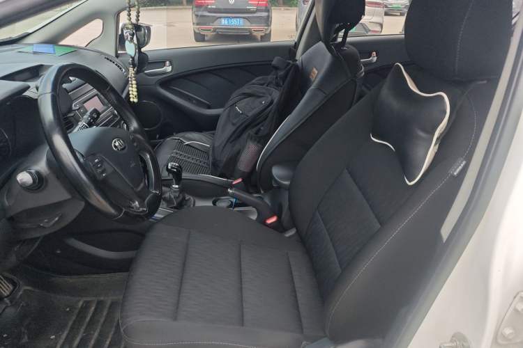 Used Kia K3S 2014 1.6L Manual GLS Left Front Seat