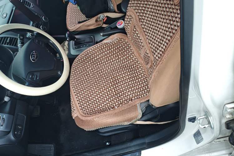 Used Kia K3S 2014 1.6L Automatic GLS Left Front Seat