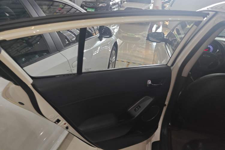 Used Kia K3S 2014 1.6L Automatic Premium Left Rear Door Interior