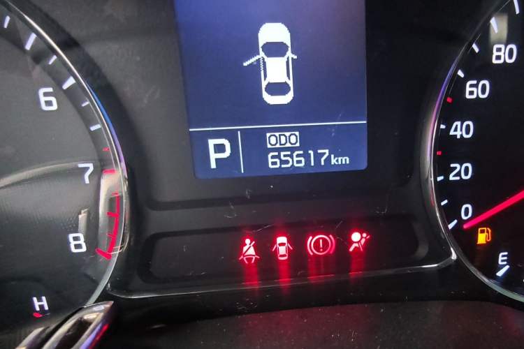 Used Kia K3S 2014 1.6L Automatic GLS Odometer Close Up