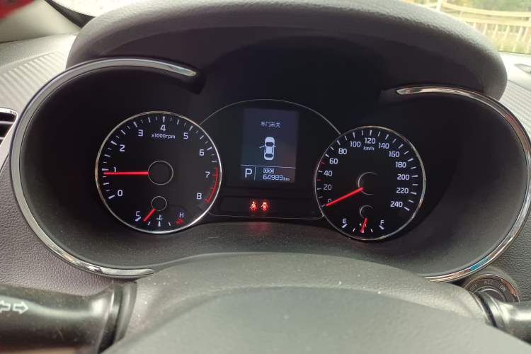 Used Kia K3S 2014 1.6L Automatic GLS Odometer Close Up