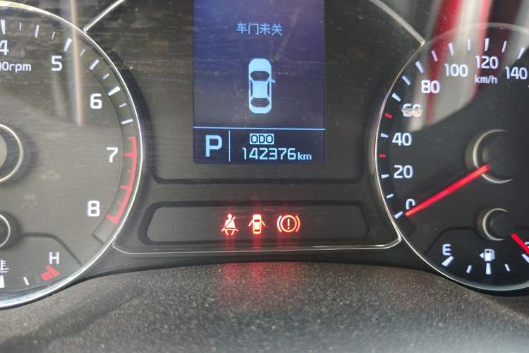 Used Kia K3S 2014 1.6L Automatic GLS Odometer Close Up