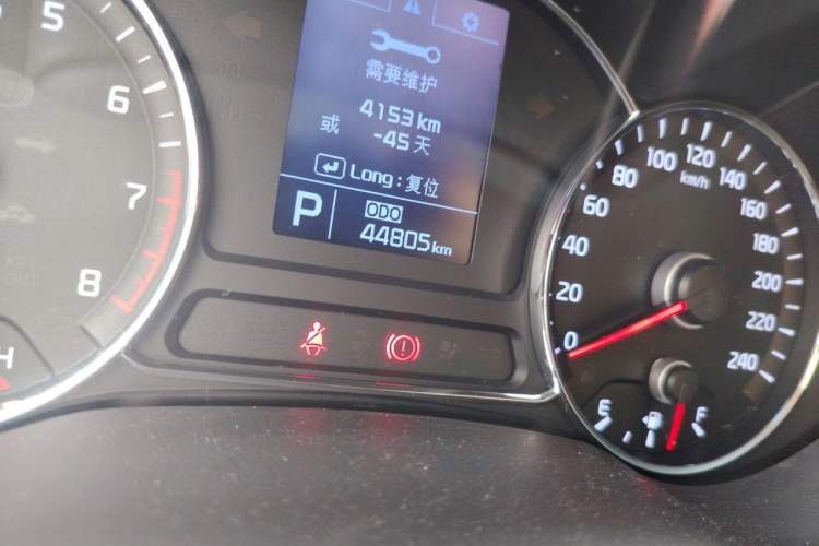Used Kia K3S 2014 1.6L Automatic GLS Odometer Close Up