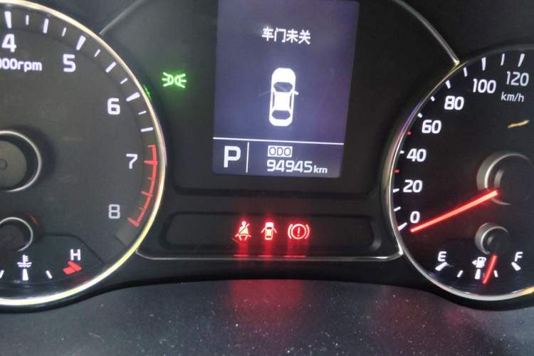 Used Kia K3S 2014 1.6L Automatic DLX Odometer Close Up