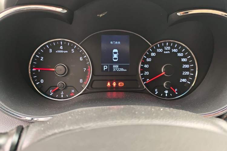 Used Kia K3S 2014 1.6L Automatic GLS Odometer Close Up
