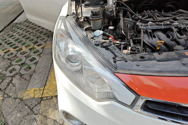 Used Kia K3S 2014 1.6L Automatic GL Right Front Headlight