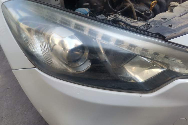 Used Kia K3S 2014 1.6L Automatic DLX Right Front Headlight