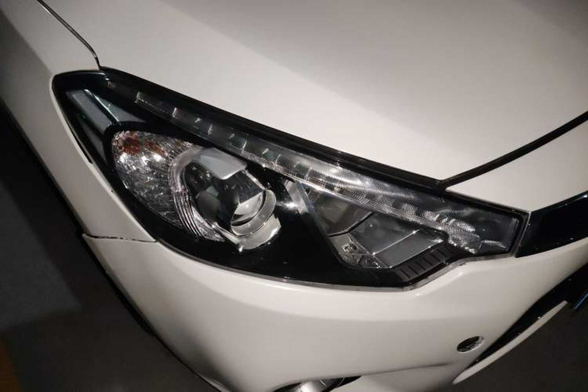 Used Kia K3S 2014 1.6L Automatic DLX Right Front Headlight