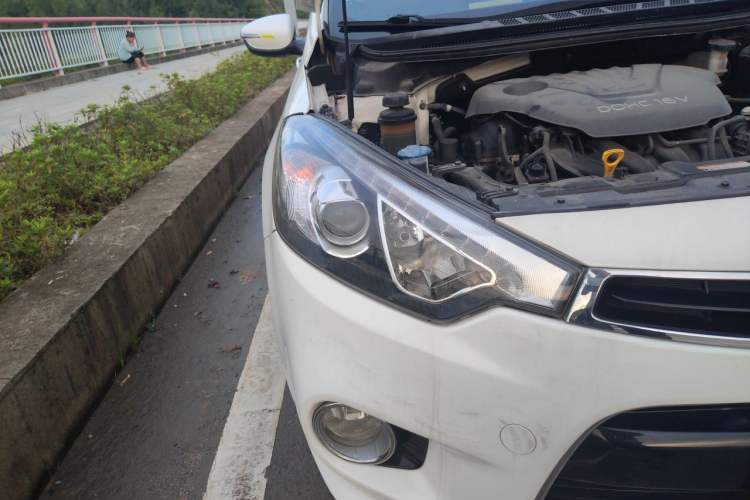Used Kia K3S 2014 1.6L Automatic GLS Right Front Headlight