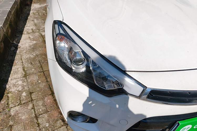 Used Kia K3S 2014 1.6L Automatic GL Right Front Headlight