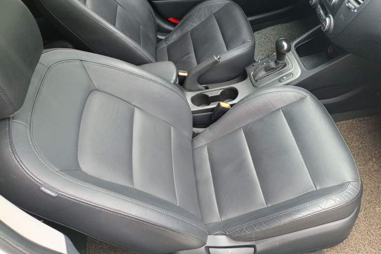 Used Kia K3S 2014 1.6L Automatic Premium Right Front Seat