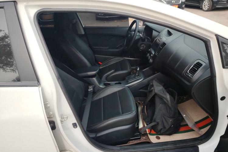 Used Kia K3S 2014 1.6L Automatic GL Right Front Seat