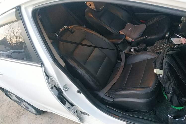 Used Kia K3S 2014 1.6L Automatic DLX Right Front Seat
