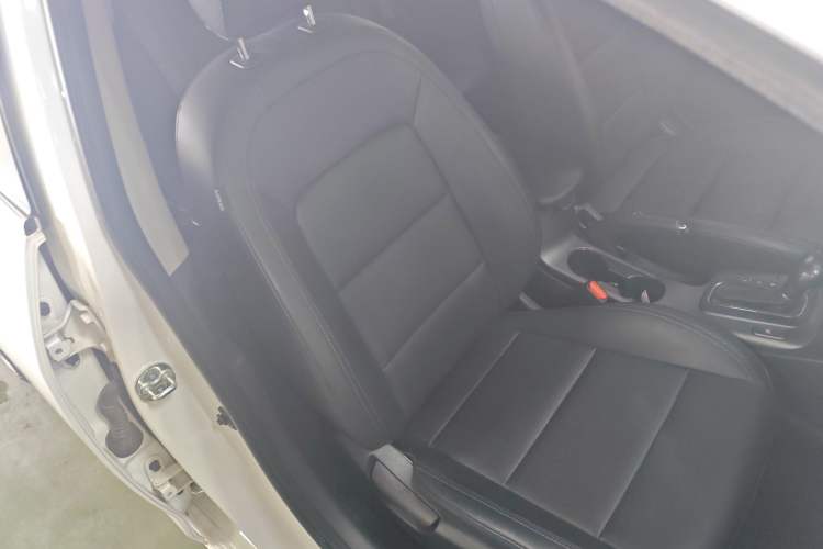 Used Kia K3S 2014 1.6L Automatic DLX Right Front Seat