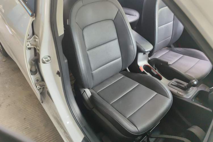 Used Kia K3S 2014 1.6L Automatic DLX Right Front Seat