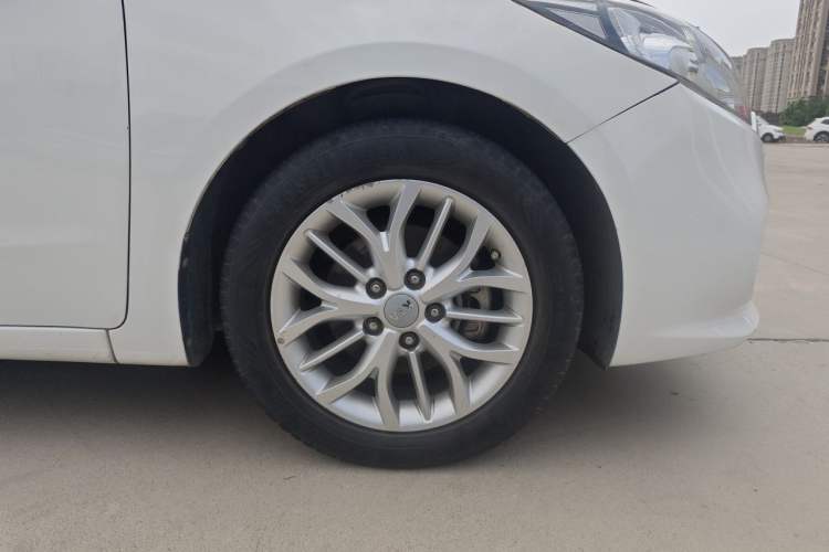 Used Kia K3S 2014 1.6L Manual GLS Right Front Wheel Hub