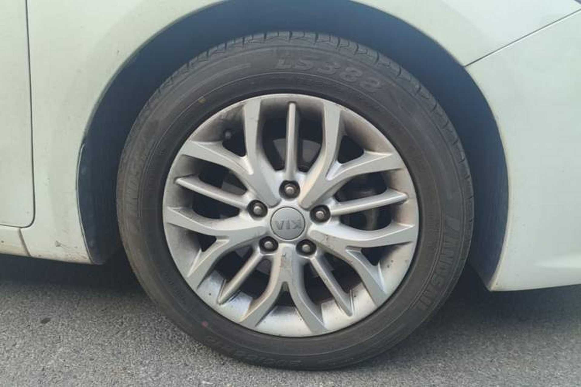 Used Kia K3S 2014 1.6L Manual GLS Right Front Wheel Hub