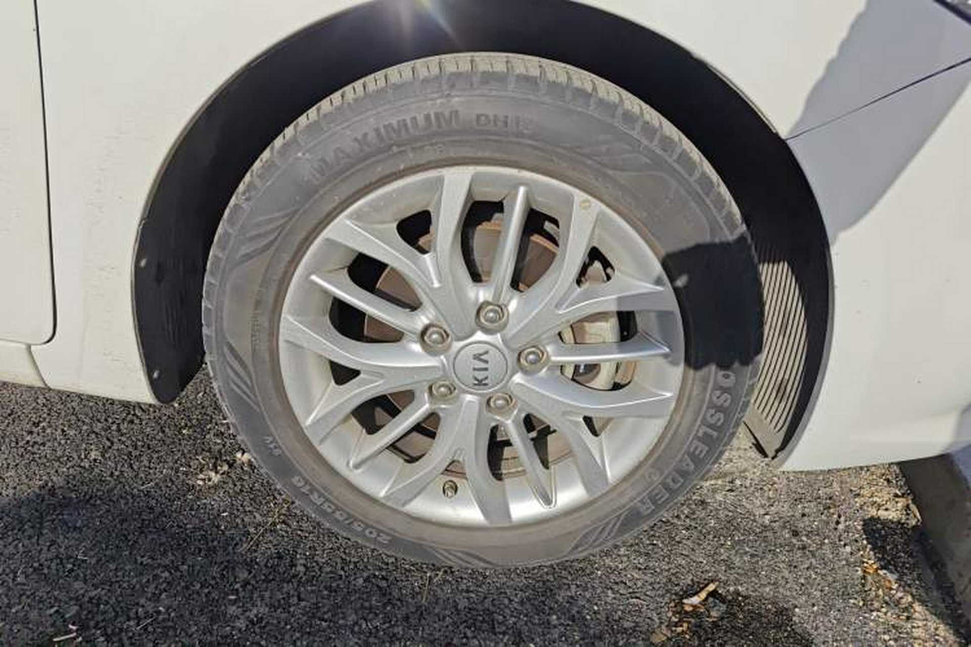 Used Kia K3S 2014 1.6L Manual GLS Right Front Wheel Hub