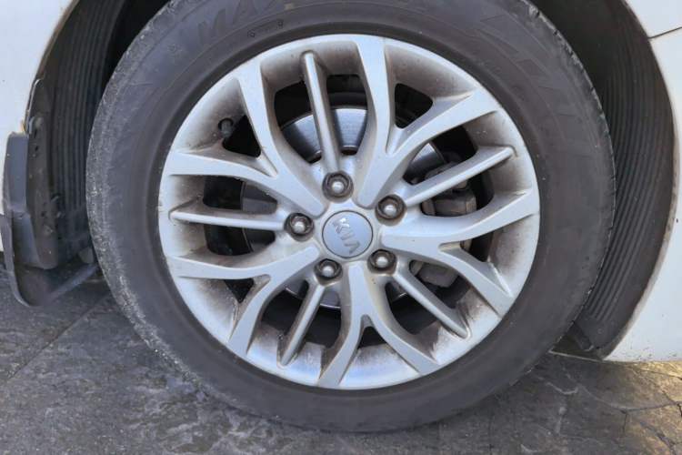Used Kia K3S 2014 1.6L Manual GLS Right Front Wheel Hub