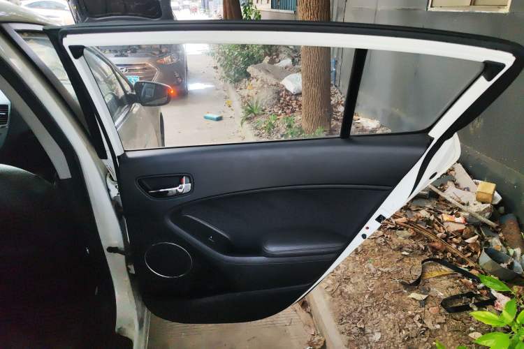 Used Kia K3S 2014 1.6L Automatic DLX Right Rear Door Interior