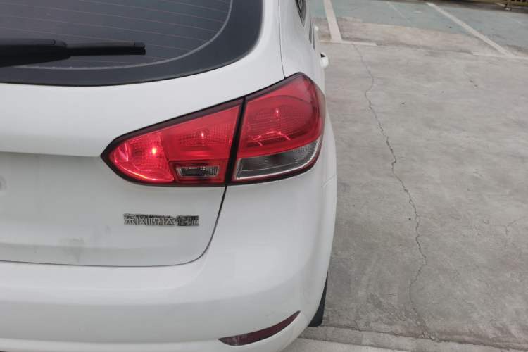 Used Kia K3S 2014 1.6L Automatic DLX Right Rear Taillight