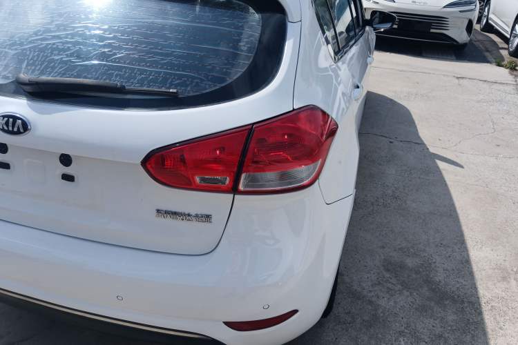 Used Kia K3S 2014 1.6L Automatic GL Right Rear Taillight