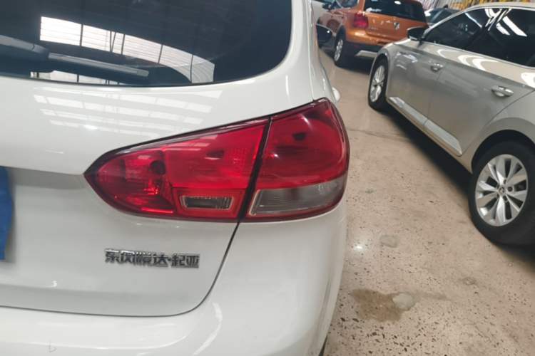 Used Kia K3S 2014 1.6L Automatic GL Right Rear Taillight
