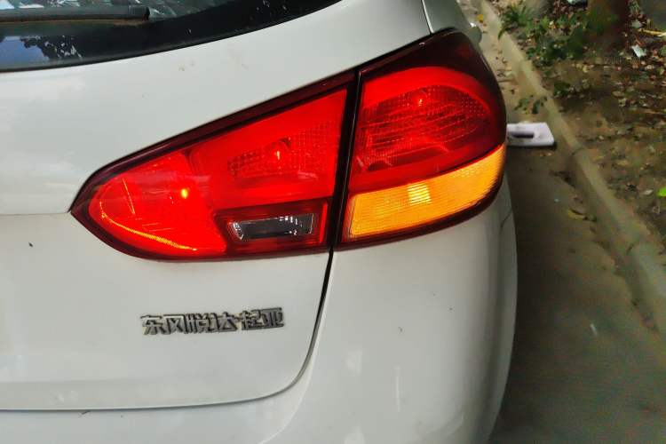 Used Kia K3S 2014 1.6L Automatic DLX Right Rear Taillight