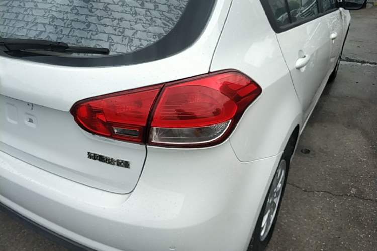 Used Kia K3S 2014 1.6L Automatic GL Right Rear Taillight