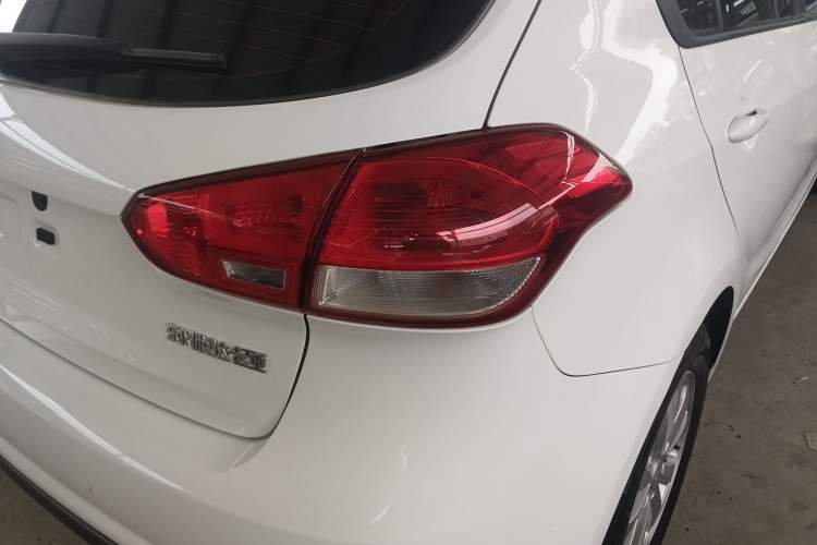 Used Kia K3S 2014 1.6L Automatic GL Right Rear Taillight