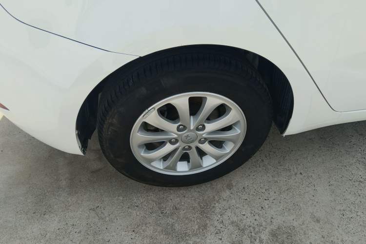 Used Kia K3S 2014 1.6L Automatic GL Right Rear Wheel Hub