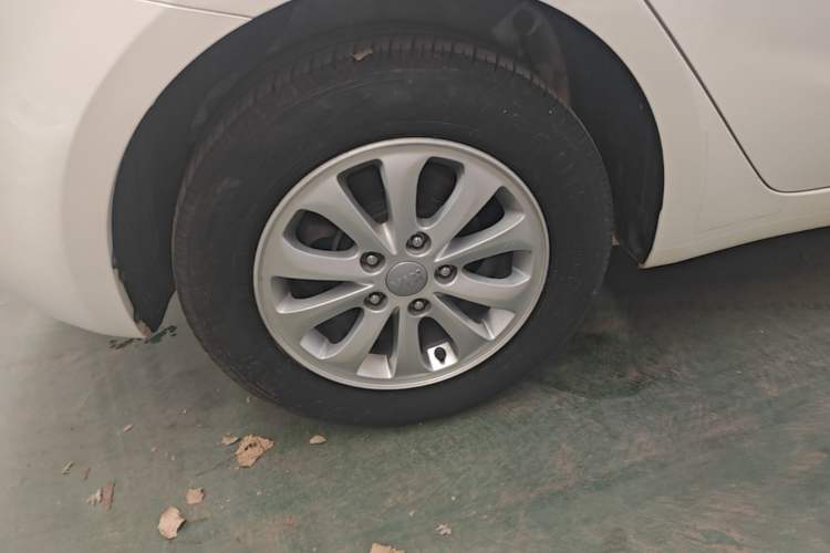 Used Kia K3S 2014 1.6L Manual GL Right Rear Wheel Hub