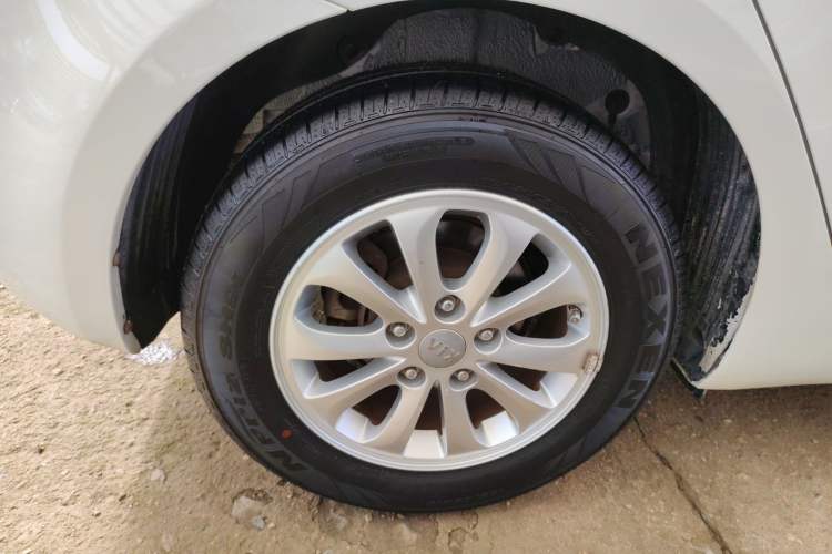 Used Kia K3S 2014 1.6L Automatic GL Right Rear Wheel Hub