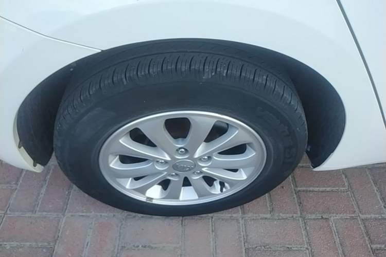 Used Kia K3S 2014 1.6L Manual GL Right Rear Wheel Hub
