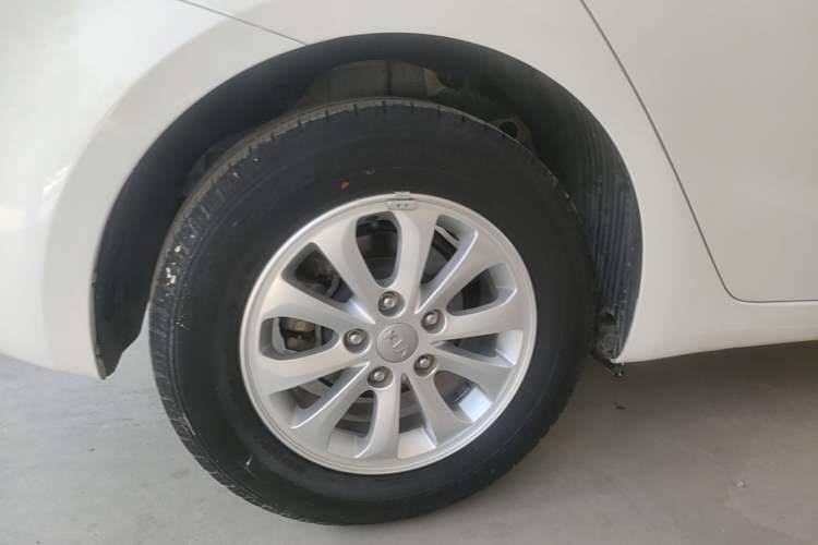 Used Kia K3S 2014 1.6L Manual GL Right Rear Wheel Hub